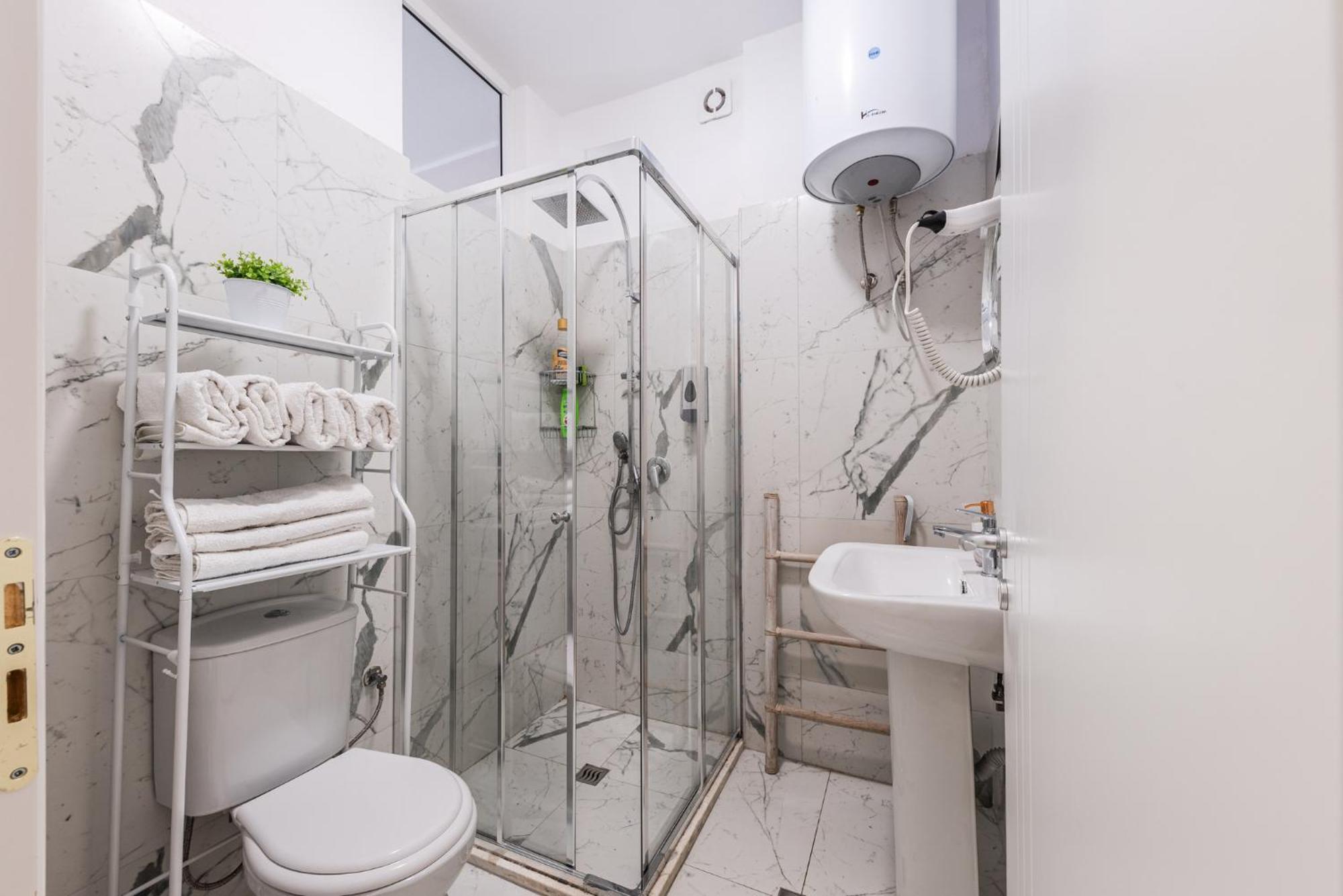 The Bohemian Pad Apartment Shkoder Bagian luar foto