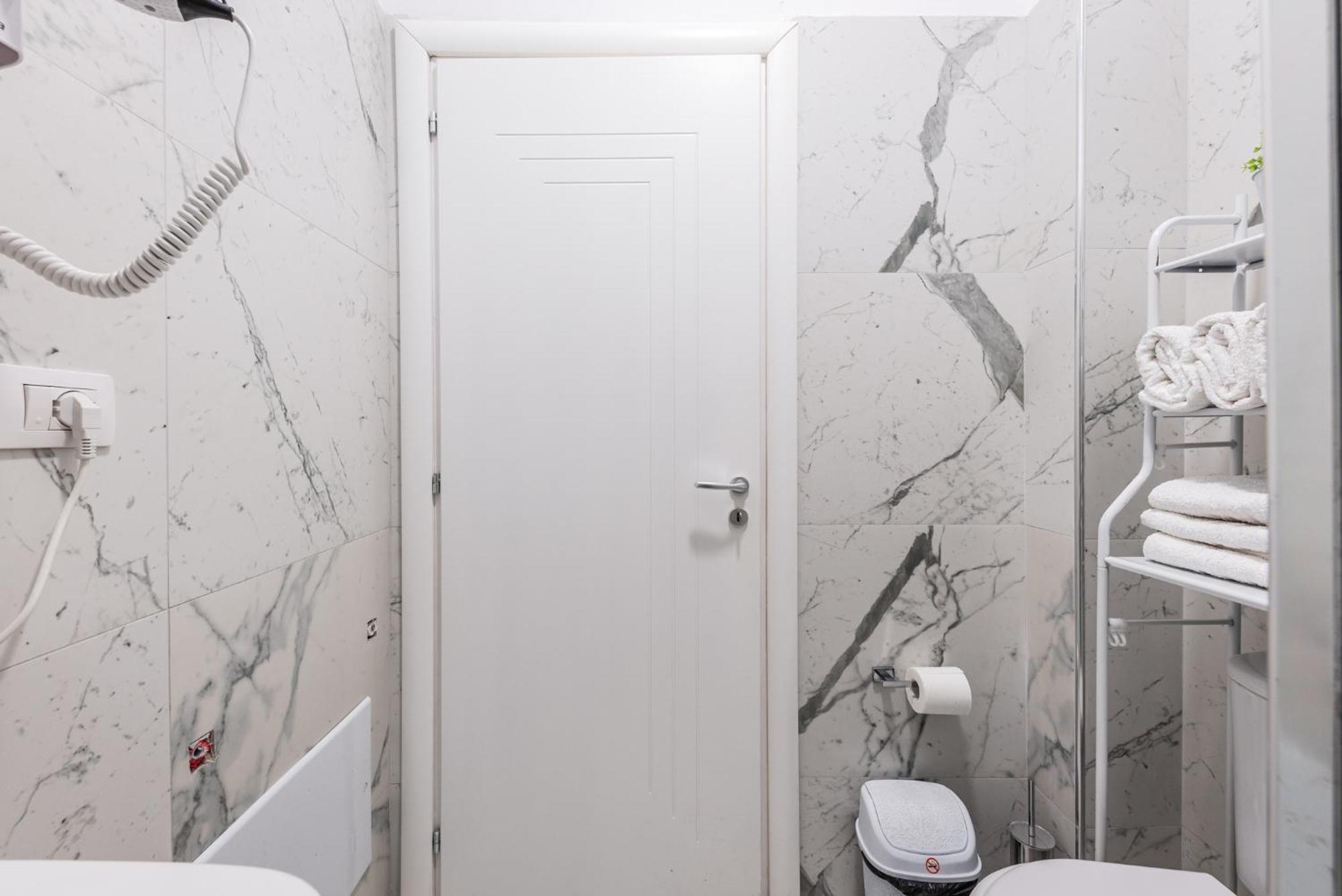 The Bohemian Pad Apartment Shkoder Bagian luar foto