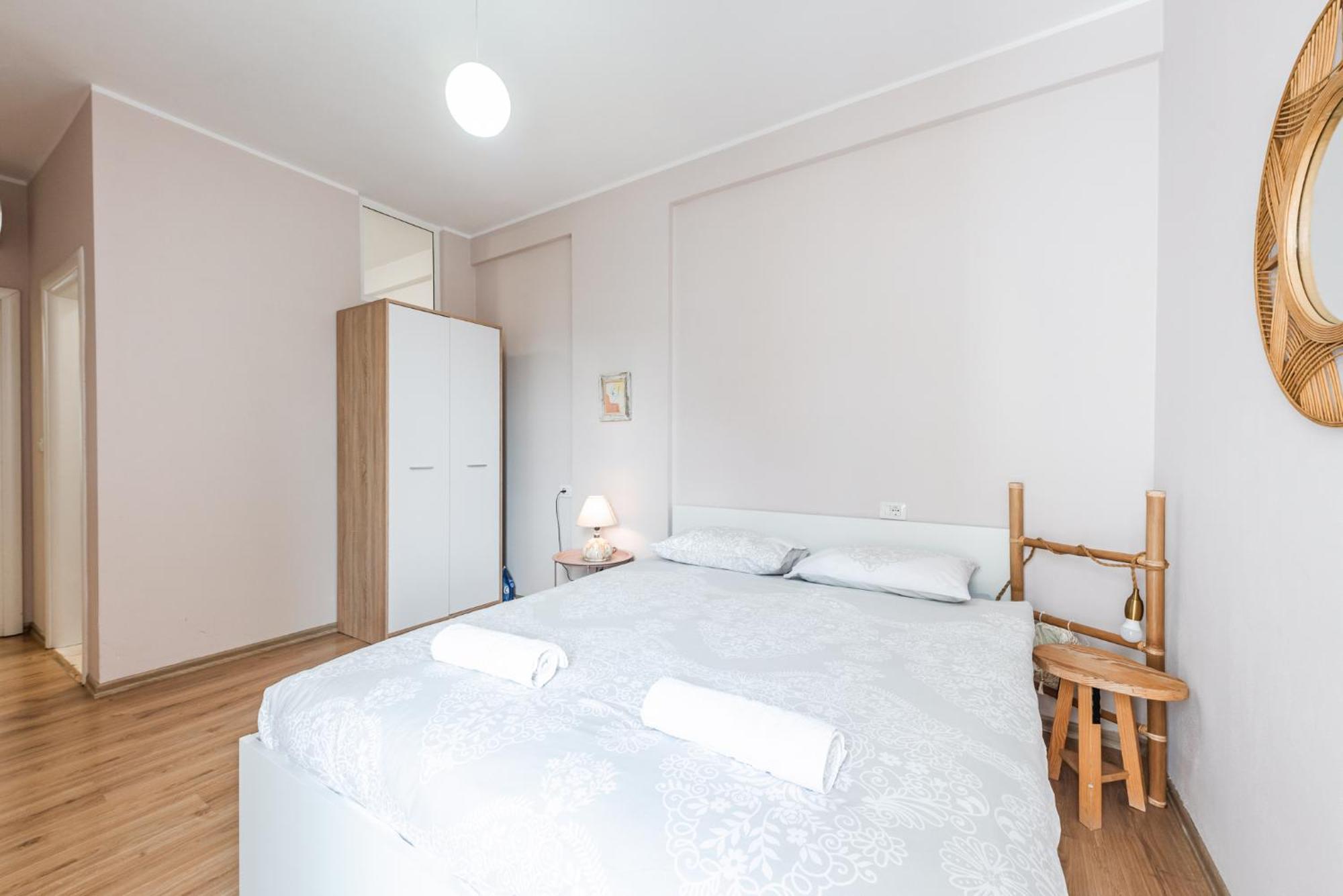 The Bohemian Pad Apartment Shkoder Bagian luar foto